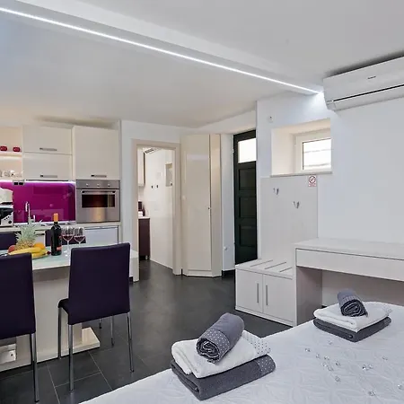 Apartment Diokles Studio Apartman