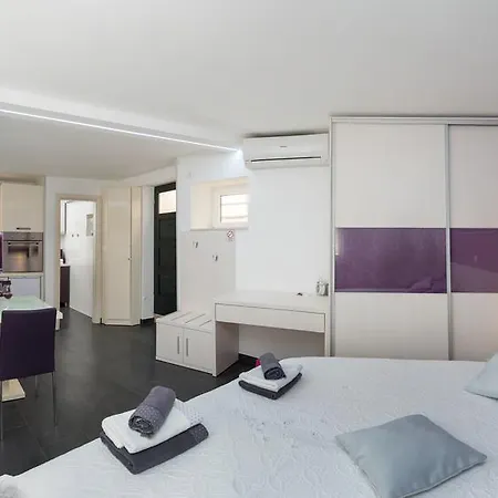Apartment Diokles Studio Apartman *